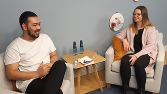 Ali Saberi ja Annika Vistbacka